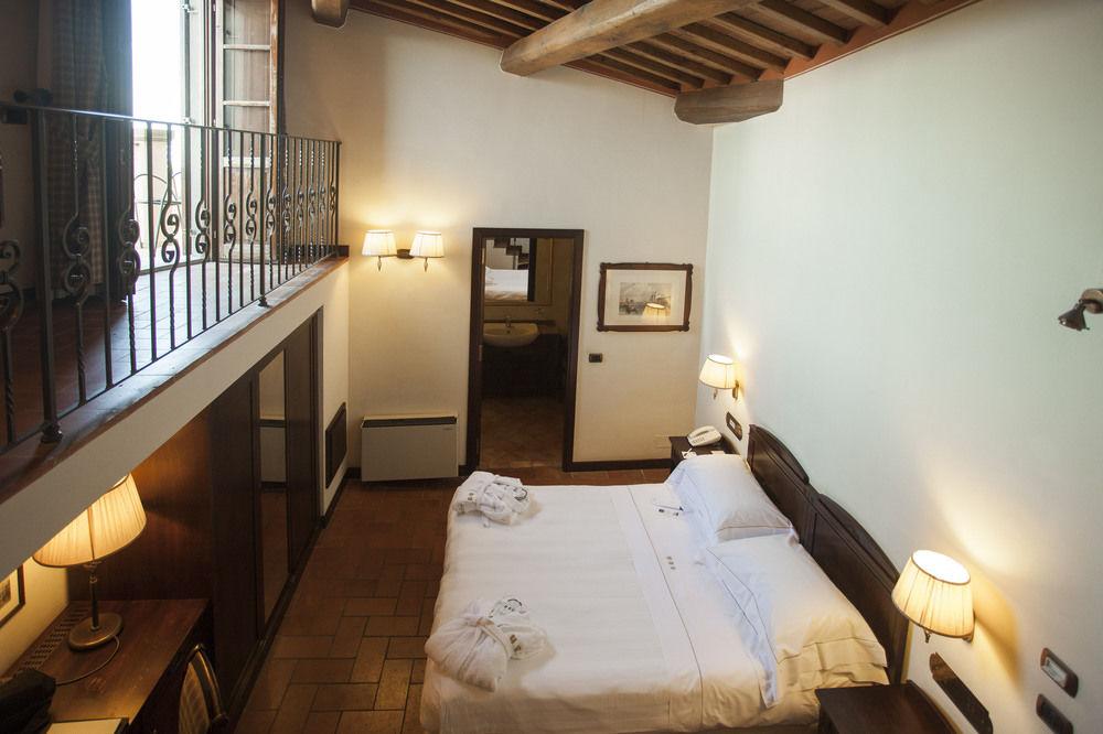 Unahotels Palazzo Mannaioni Toscana Montaione Kültér fotó