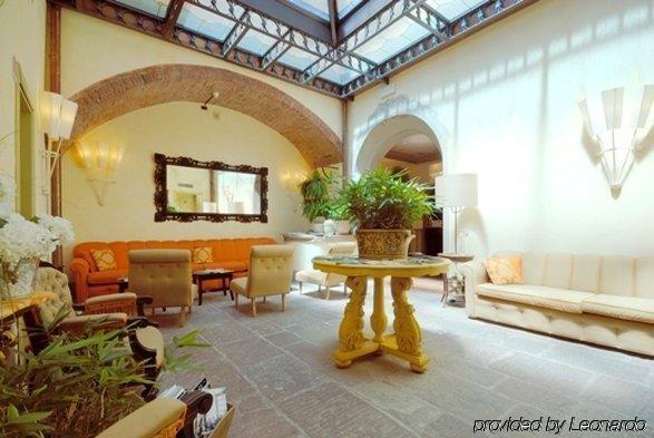 Unahotels Palazzo Mannaioni Toscana Montaione Beltér fotó